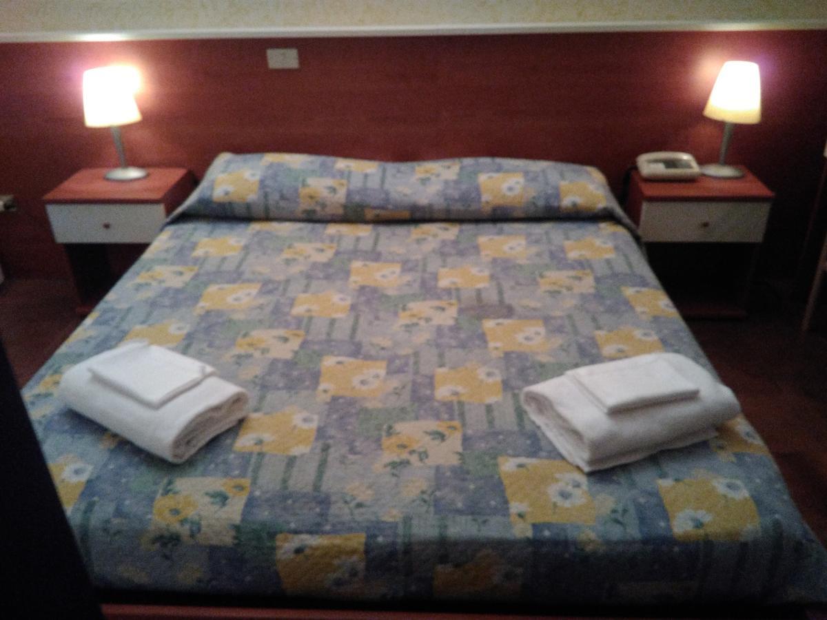 Hotel Elena Vérone Extérieur photo