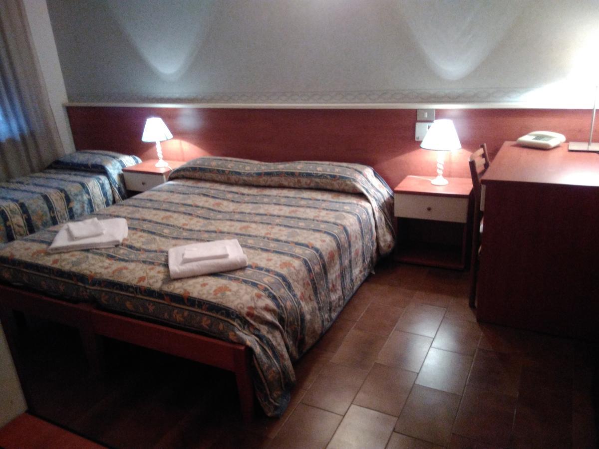 Hotel Elena Vérone Extérieur photo