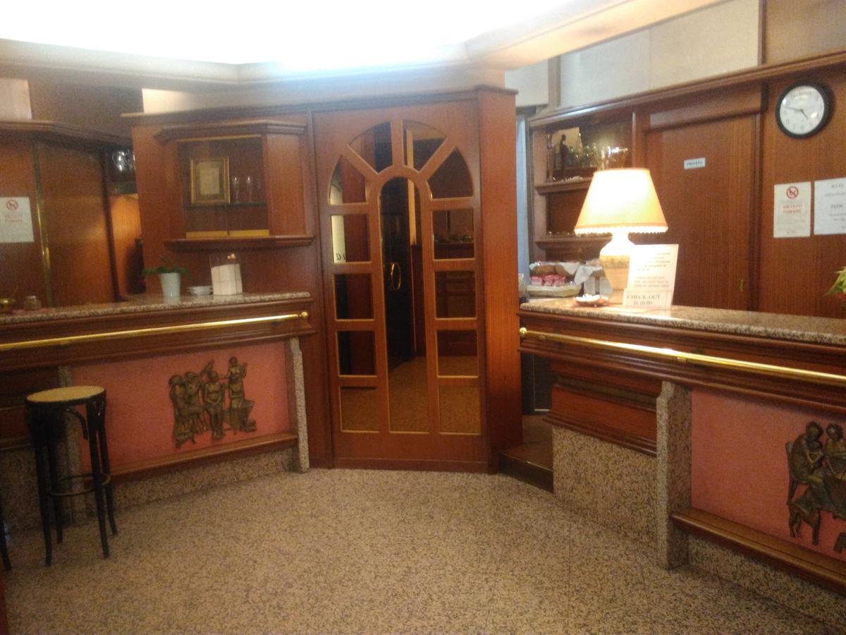 Hotel Elena Vérone Extérieur photo